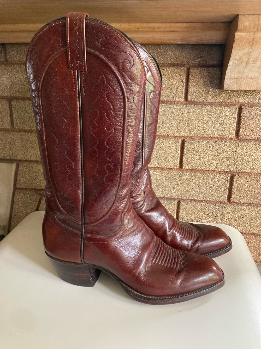 El Dorado Women's Classic Brown Leather Cowboy Boots with Embroidered Shaft